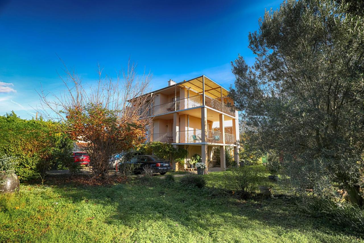 Condrieu Comme A La Maison Кондриё Экстерьер фото